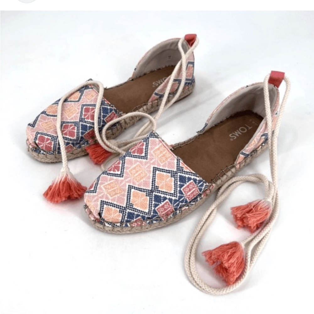 TOMS Women's Patterned Espadrilles Pink and Blue pattern wrap ankle size 9 NWOB!